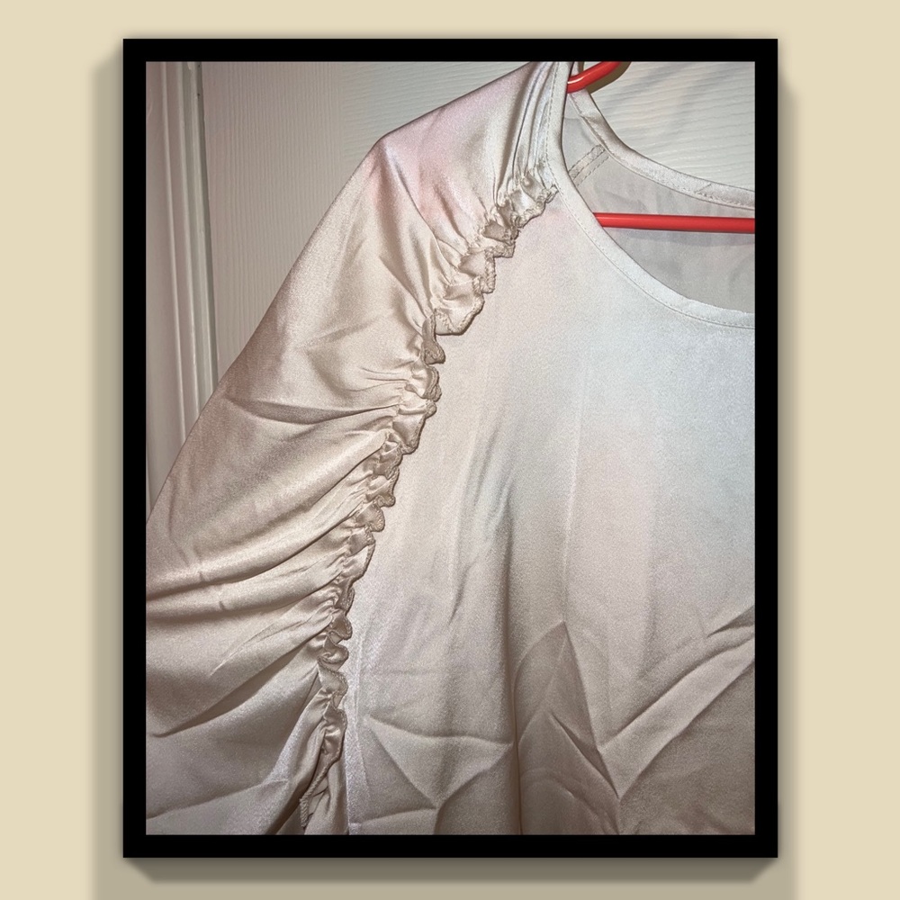 Elegant long sleeve top - Picture 3 of 3